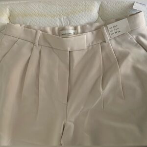 Abercrombie and Fitch High Rise Taper Leg trousers- women’s size 32 short